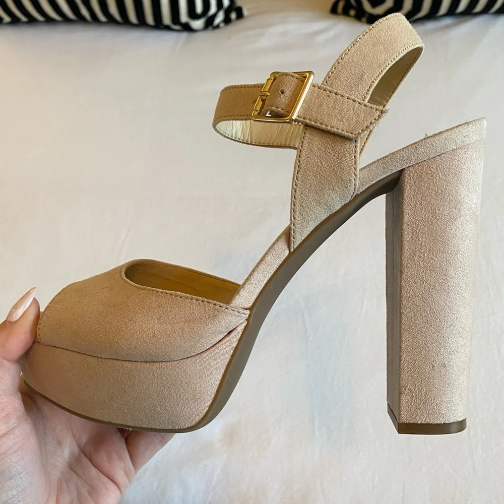 Jessica Simpson brand new